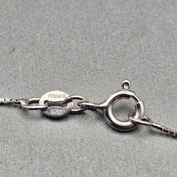 Effy Sterling Silver Diamond Clover Pendant Necklace 18" Box Chain .10 ctw - Picture 4 of 8